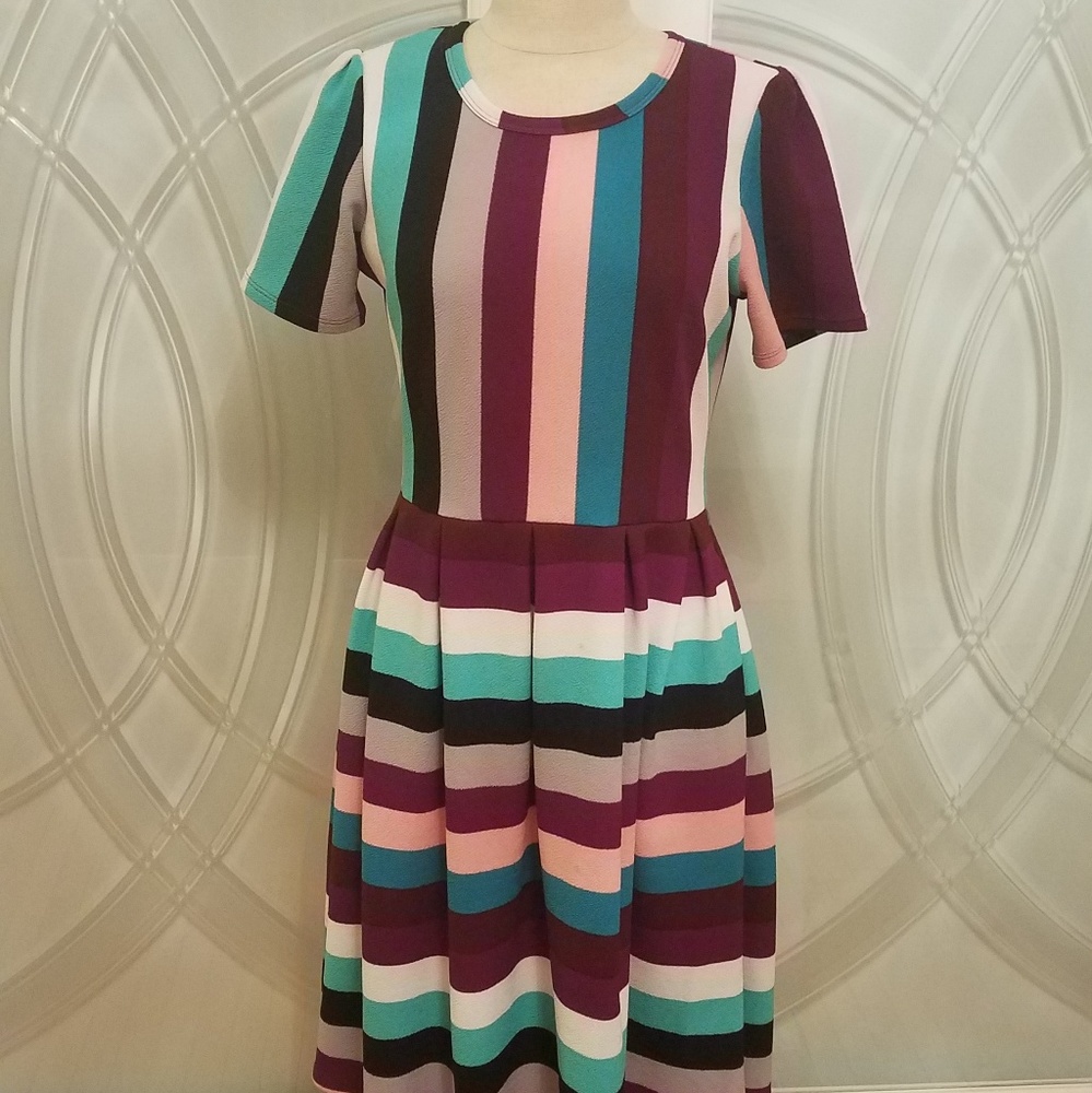 LuLaRoe Amelia Dress Size M